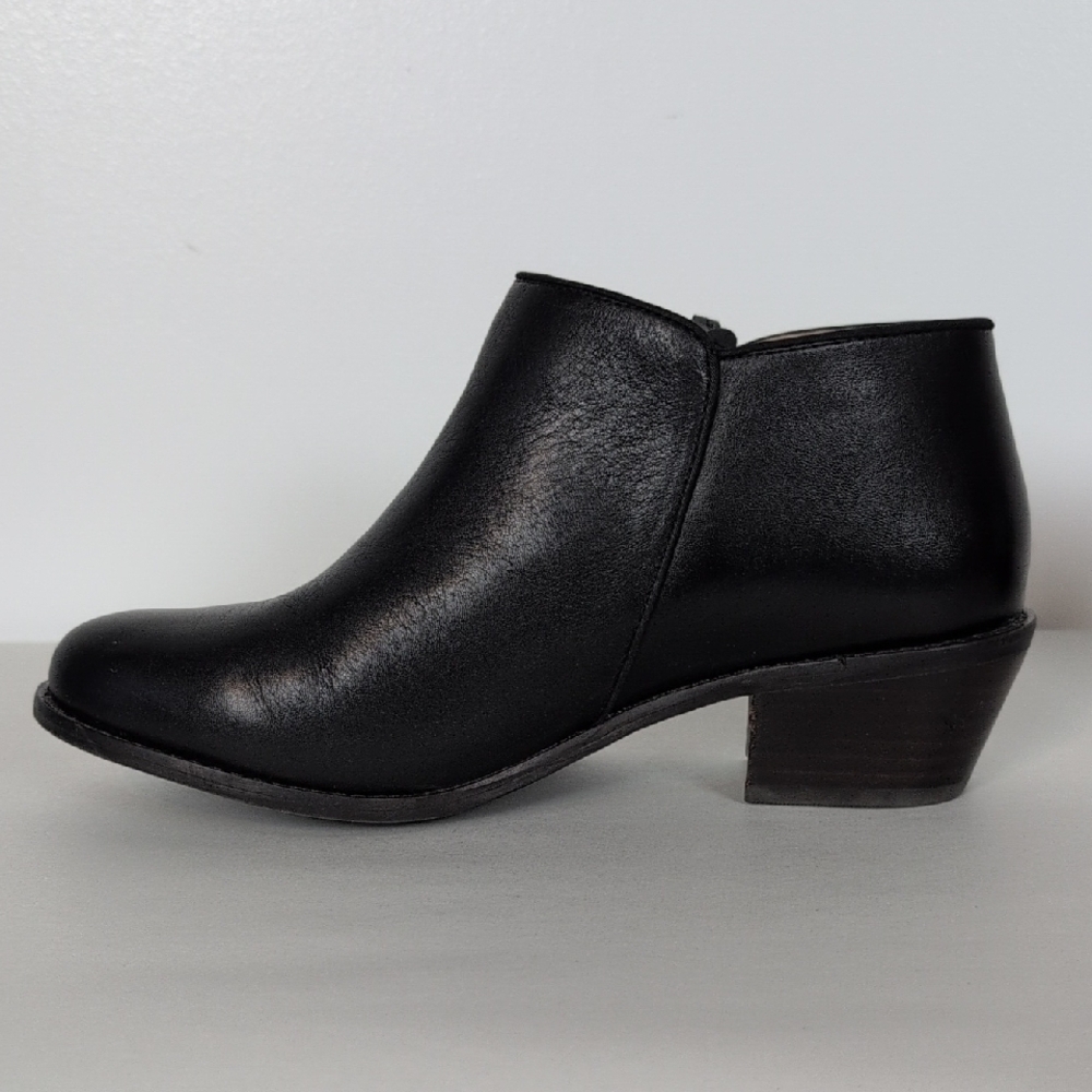 Vionic Jolene Heeled Ankle Boot - Picture 5 of 10